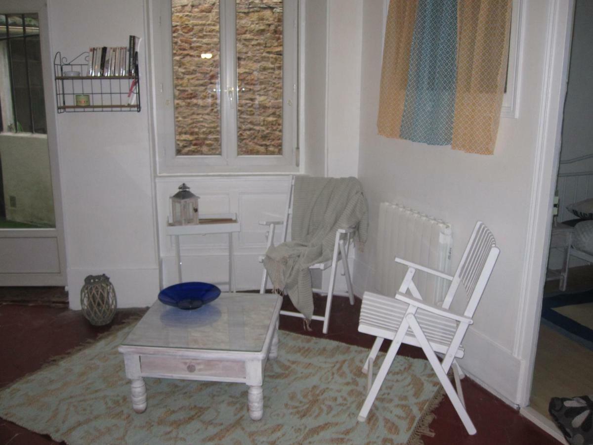 Gite De La Madeleine 80 M2 トゥールニュ エクステリア 写真