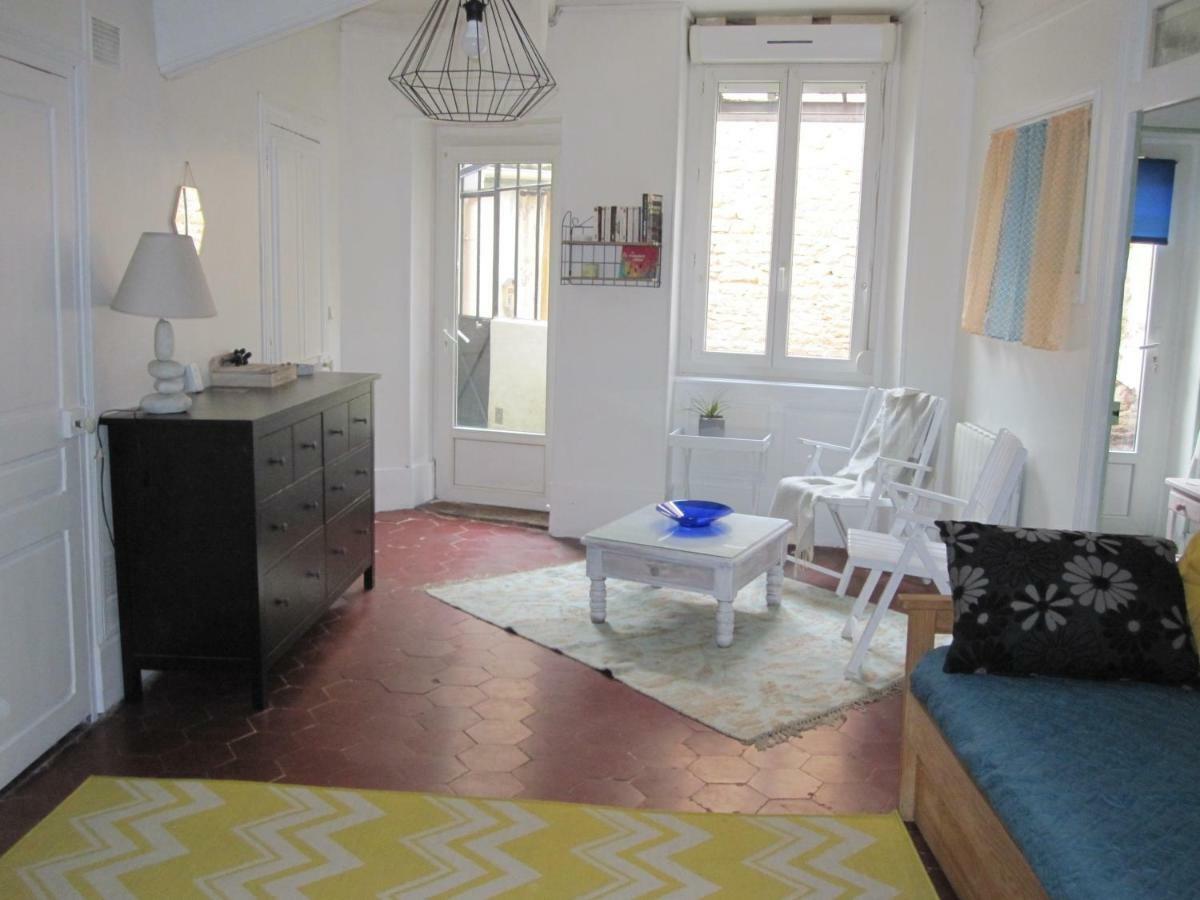 Gite De La Madeleine 80 M2 トゥールニュ エクステリア 写真